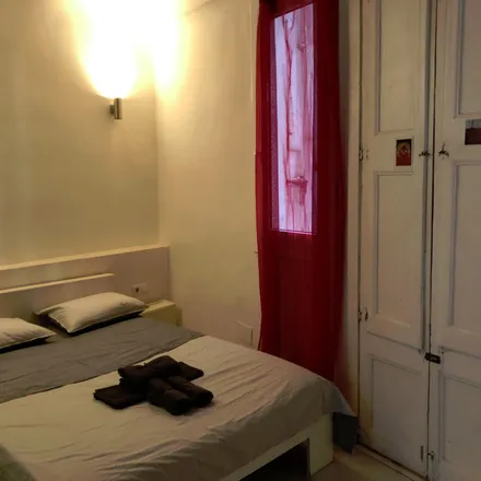 Rent this studio apartment on Carrer d'en Mònec in 25, 08003 Barcelona