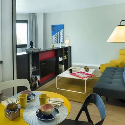 Rent this 1 bed apartment on Madrid in Tao, Vía de las Dos Castillas