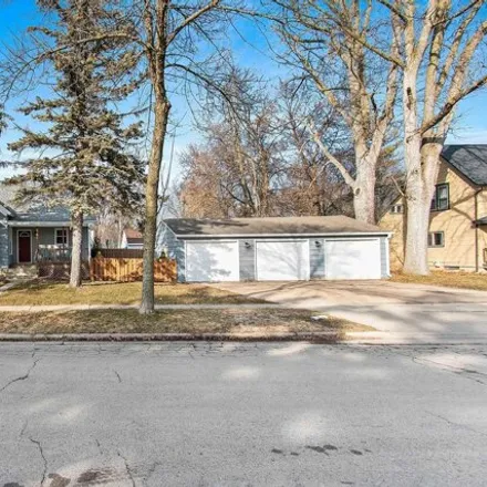 Buy this 3 bed house on 414 East Commercial Street in Appleton, WI 54911