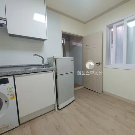 Image 3 - 서울특별시 서초구 반포동 704-16 - Apartment for rent