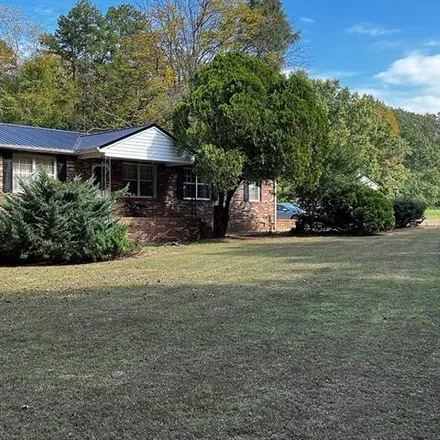 Rent this 3 bed house on 12495 North Lodore Road in Fieldstown, Amelia County