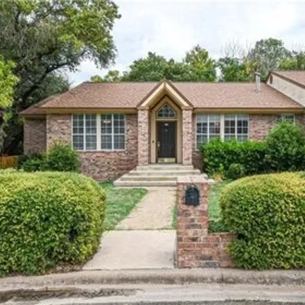 Buy this 4 bed house on 2099 Rose Circle in Harker Heights, TX 76548