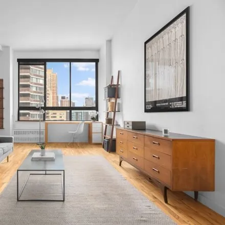 Image 1 - 304 East 23rd Street, New York, NY 10010, USA - House for sale