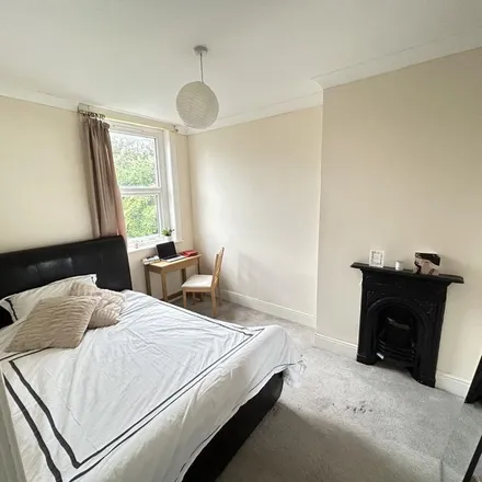 Rent this 3 bed townhouse on Mayfield Road in Writtle, CM1 3EL