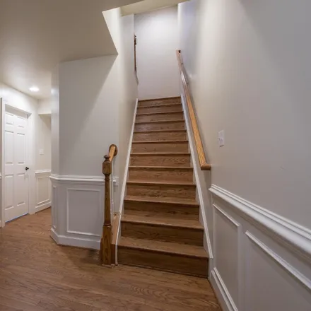 Image 4 - 2427 Fairfax Drive, Arlington, VA 22201, USA - Townhouse for rent