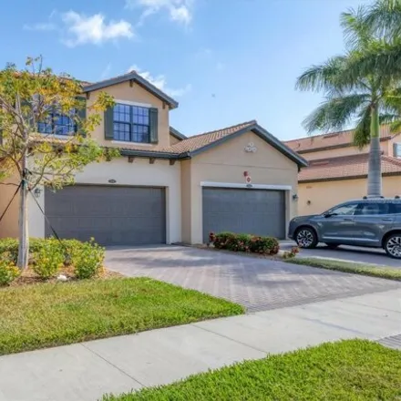 Buy this 3 bed condo on 10723 Tarflower Drive in Sarasota County, FL 34293
