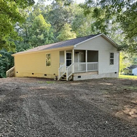 Buy this 3 bed house on 129 Shryer Rd in Athens, Tennessee
