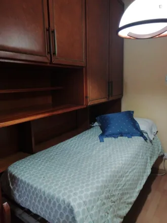 Rent this 3 bed room on Ca la Pubilla Cases in Carrer de Gravina, 08906 l'Hospitalet de Llobregat