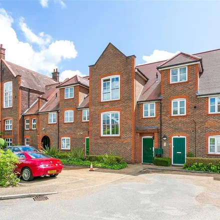 Rent this 2 bed apartment on 107 Judge Street in North Watford, WD24 5AW