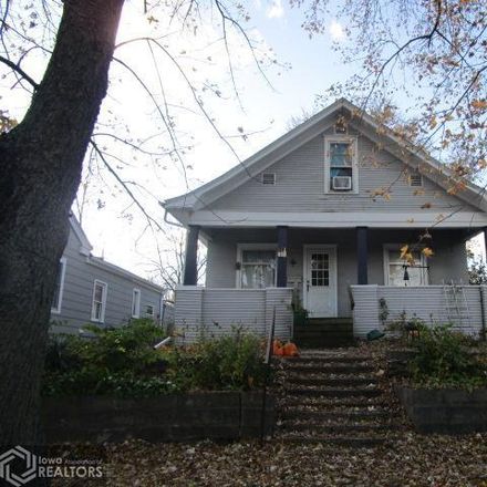 Rent this 3 bed house on 412 North B Street in Fairfield, IA 52556