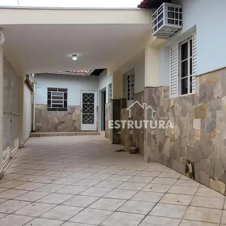Rent this 3 bed house on Avenida Quatorze A in Rio Claro, Rio Claro - SP