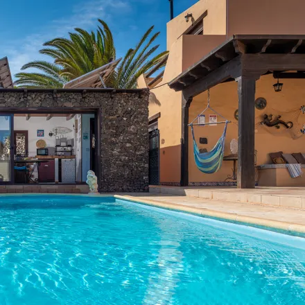 Rent this 4 bed house on Camino del Rincon de Cubas in 35640 Villaverde, Spain