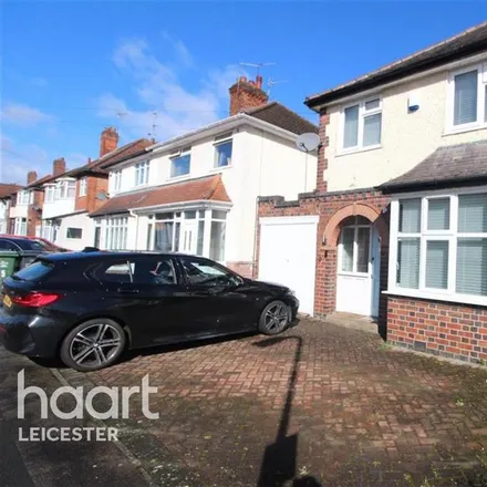 Rent this 3 bed duplex on Spinney Rise in Wanlip, LE4 3EA