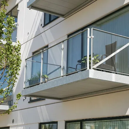 Rent this 3 bed apartment on Limfjordsvej 49 in 9400 Nørresundby, Denmark