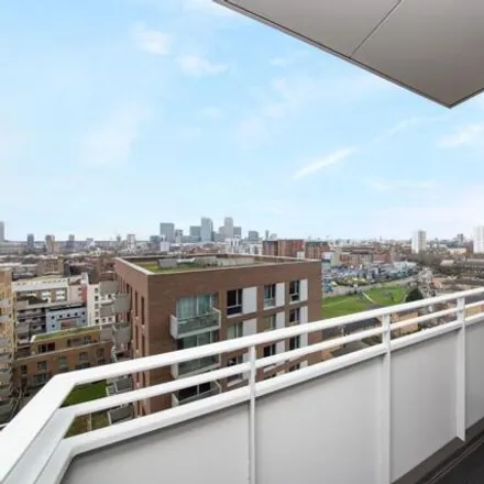 Image 5 - Ivy Point, 5 Hannaford Walk, London, E3 3SU, United Kingdom - Apartment for sale