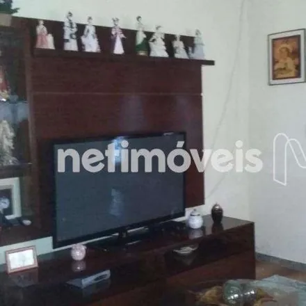 Buy this 3 bed house on Rua dos Melros in Vargem das Flores, Contagem - MG