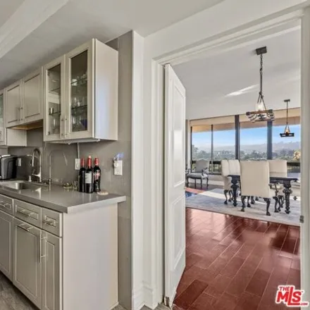 Image 7 - The Westholme, Westholme Avenue, Los Angeles, CA 90024, USA - Condo for sale