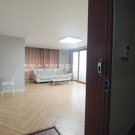 Rent this 2 bed apartment on 서울특별시 강남구 논현동 172-18