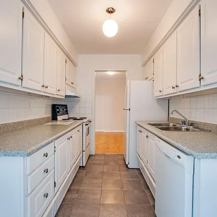 Image 9 - 400 Woodsworth Road, Toronto, ON M3B 2M3, Canada - Apartment for rent