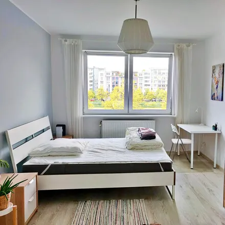Rent this 3 bed apartment on Leuschnerdamm 3 in 10999 Berlin, Germany