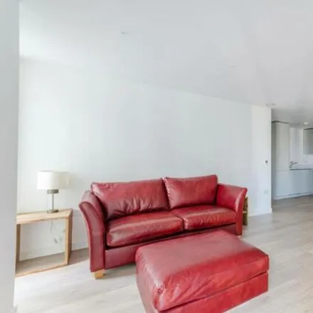 Image 2 - Pinnacle Apartments, Saffron Square, London, CR0 2GE, United Kingdom - Apartment for rent