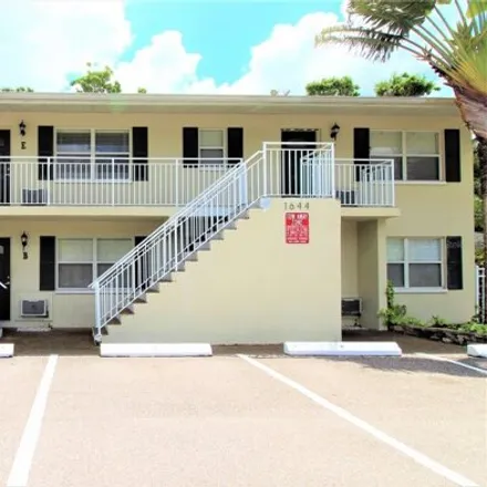 Rent this 1 bed condo on 1668 Redwood Street in Sarasota County, FL 34231
