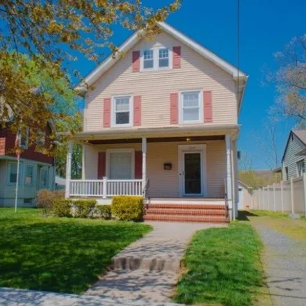 Rent this 3 bed house on 257 West Franklin Street in Bound Brook, NJ 08805