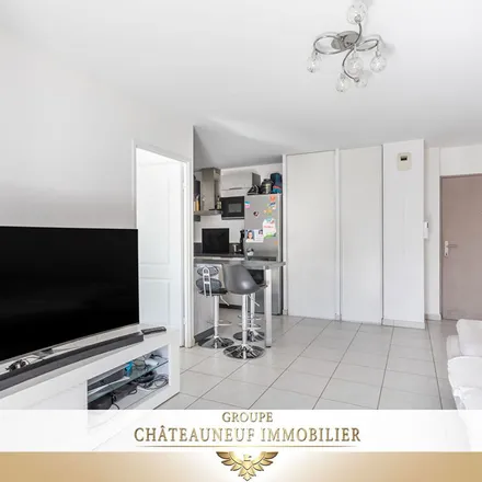 Rent this 3 bed apartment on unnamed road in 13220 Châteauneuf-les-Martigues, France