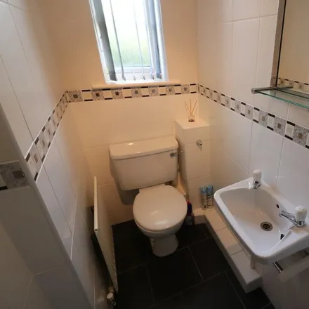 Image 9 - 8 Templewaters, Hull, HU7 3JN, United Kingdom - House for rent