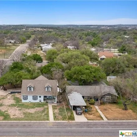 Image 2 - 131 North Spring Street, Lampasas, TX 76550, USA - House for sale