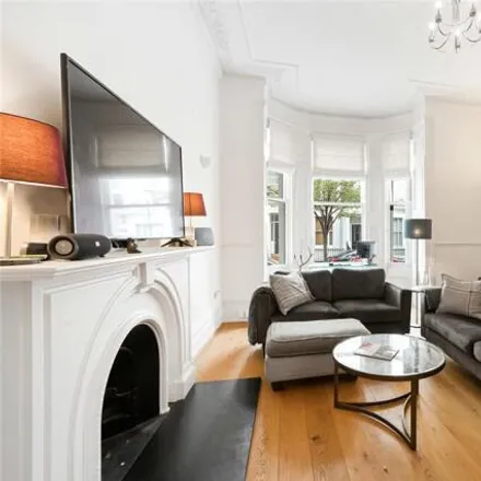 Rent this 2 bed room on 18 Collingham Place in London, SW5 0PY