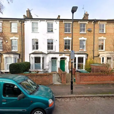 Rent this 6 bed house on 41 Lorne Road in London, N4 3AS