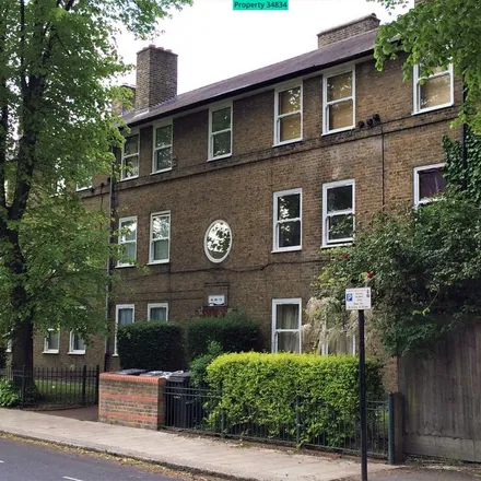 Rent this 3 bed apartment on Lilford House in Lilford Road, London