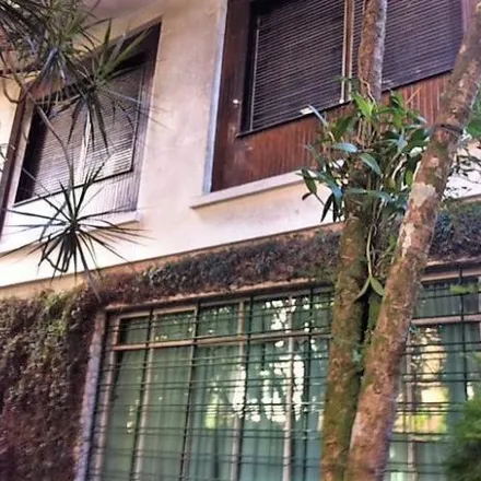 Rent this 3 bed house on Casulo Cultural in Rua Pasteur 102, Gonzaga