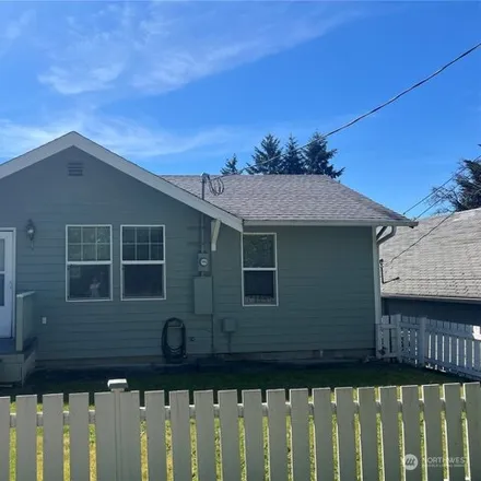 Buy this 3 bed house on 3042 South Monroe Street in Tacoma, WA 98409