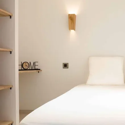Rent this 1 bed apartment on Communauté d'Agglomération Var-Estérel-Méditerranée (CAVEM) in 624 Chemin Aurélien, 83700 Saint-Raphaël