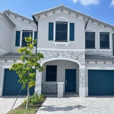 Rent this 3 bed townhouse on 14501 Southwest 287th Street in Homestead, FL 33033