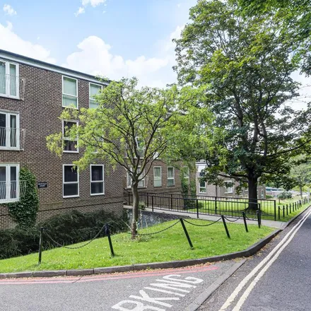 Rent this 2 bed apartment on Fitness Trail in Oxford, OX3 0ED