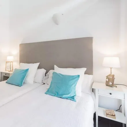 Rent this 3 bed apartment on 08940 Cornellà de Llobregat