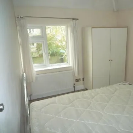 Image 7 - 12 Marina Avenue, Beeston, NG9 1HB, United Kingdom - House for rent