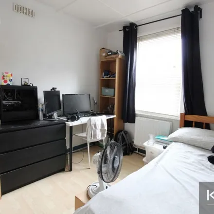 Image 5 - 46 Harefield Road, Southampton, SO17 3UA, United Kingdom - Townhouse for rent