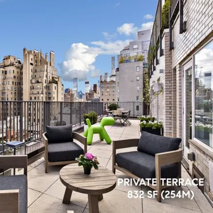 Buy this 3 bed condo on 925 5th Avenue in New York, NY 10021