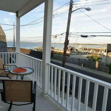 Image 7 - 6 Sea Drift Avenue, Highlands, Monmouth County, NJ 07732, USA - House for rent
