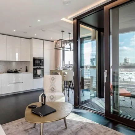 Image 2 - Haines House, Ponton Road, Nine Elms, London, SW11 7DA, United Kingdom - Apartment for rent