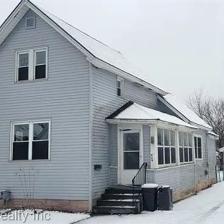 Buy this 3 bed house on 438 Caroline Street in Essexville, Bay County