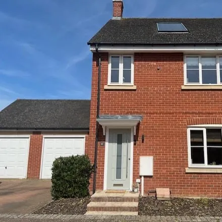 Rent this 3 bed duplex on Galileo Close in Duston, NN5 6GR