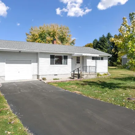 Buy this 2 bed house on 322 Mills Avenue in Lynchburg, Highland County