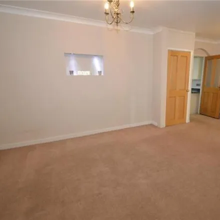 Image 7 - unnamed road, Langley, SL3 8ST, United Kingdom - Townhouse for rent