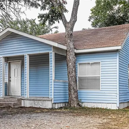 Buy this 2 bed house on 913 South Madison Avenue in McGregor, TX 76657