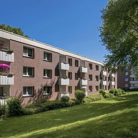 Rent this 3 bed apartment on Liethstück 38b in 33611 Bielefeld, Germany